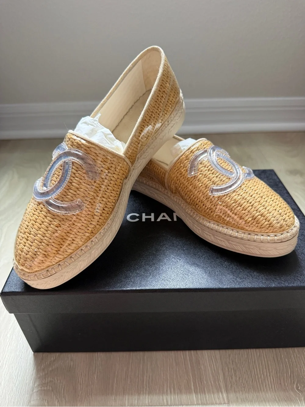 NWT Chanel raffia cc logo espadrilles beige woven straw shoes + box, dust bags